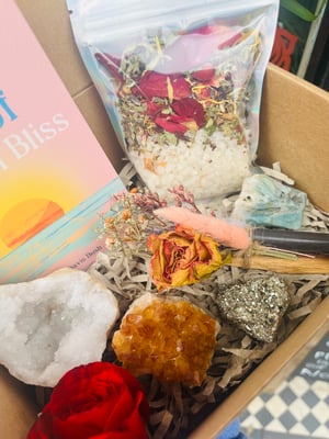 Image of New Moon Manifesting box