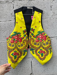 Image 13 of Chaleco feito a man. FOLIADA 105. Talla M