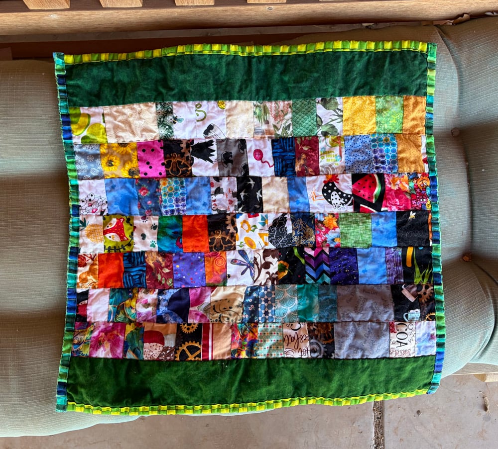 Image of Scrappy Patchwork Cat Quilt