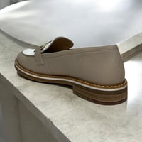 Image 4 of Ara Katsura Shell/ White