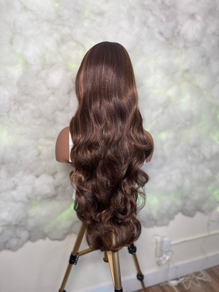 Image of Outre 13x6 Hd Lace Frontal Wig style Peak 719
