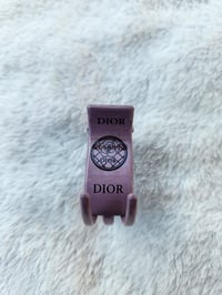 Image 4 of Small clips to hold whenu