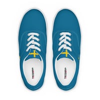 Image 4 of Gör Varje Steg Svenskt: Canvas Sneakers med Svenska Flaggan!