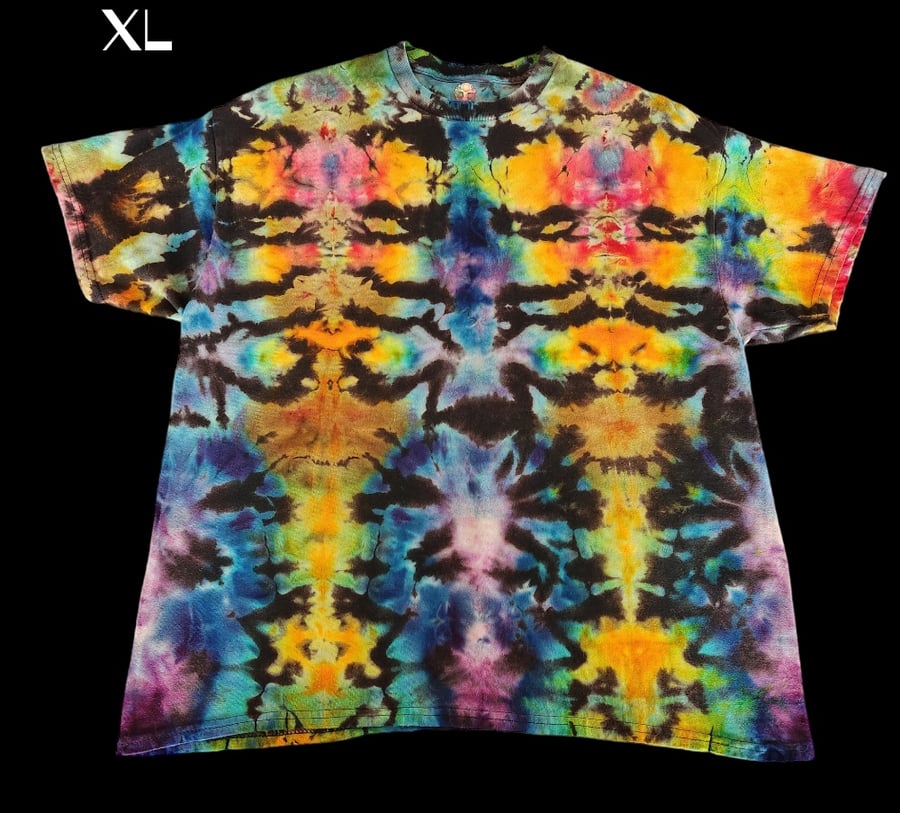Image of Rainbow tiger totemT-shirt XL   