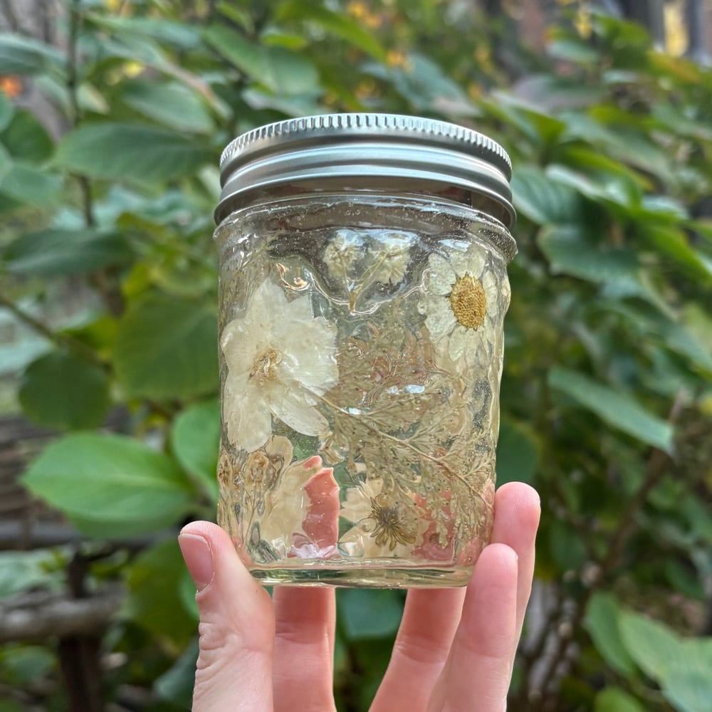 Image of floral 8oz white jar