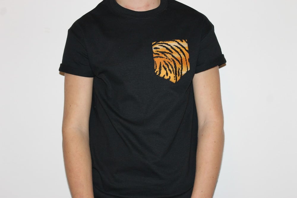 Image of Black Pocket Tee With Tiger Pocket