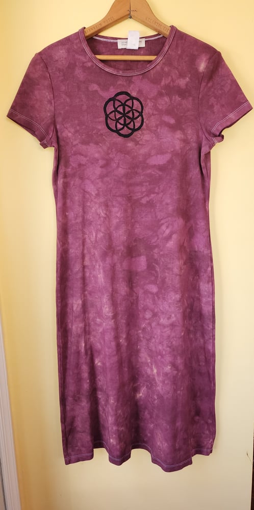 Image of Large burgundy melt dress