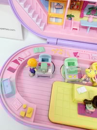 Image 6 of Ensemble bracelet et Polly Pocket L'Ecole violette