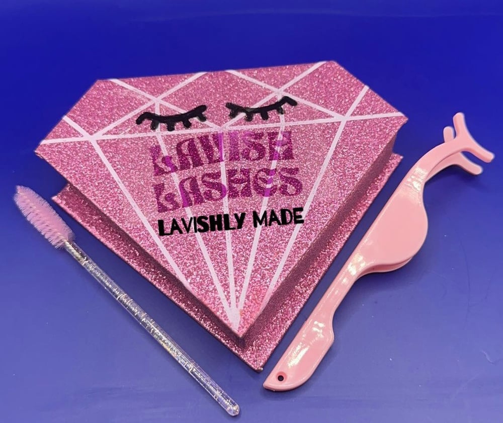 Image of Lavish lashes