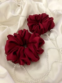 Image 3 of SCRUNCHIE STANDARD WINE/WINO