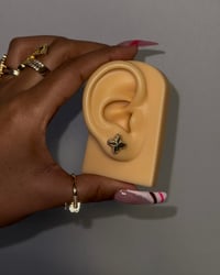 Image 2 of 4 Leaf Clover Studs