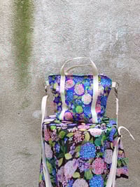 Image 4 of Bolso ALBAICÍN HORTENSIAS azul