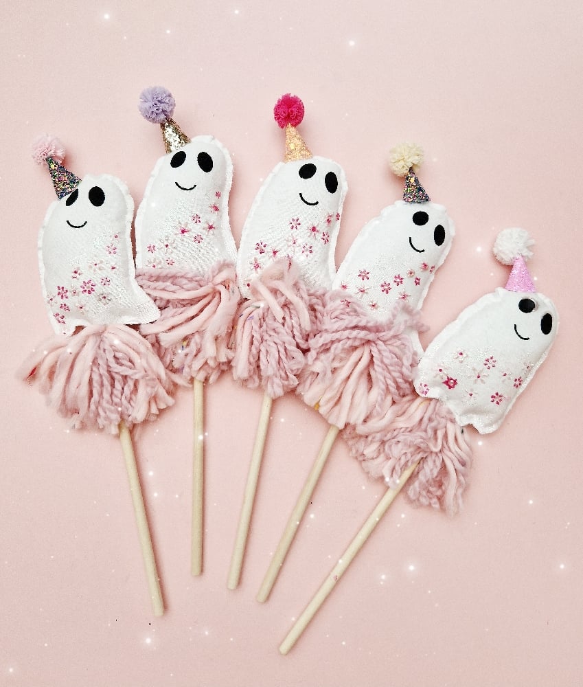 Image of TENNER TUESDAY Flower Party Ghost Wands, please make your selection.