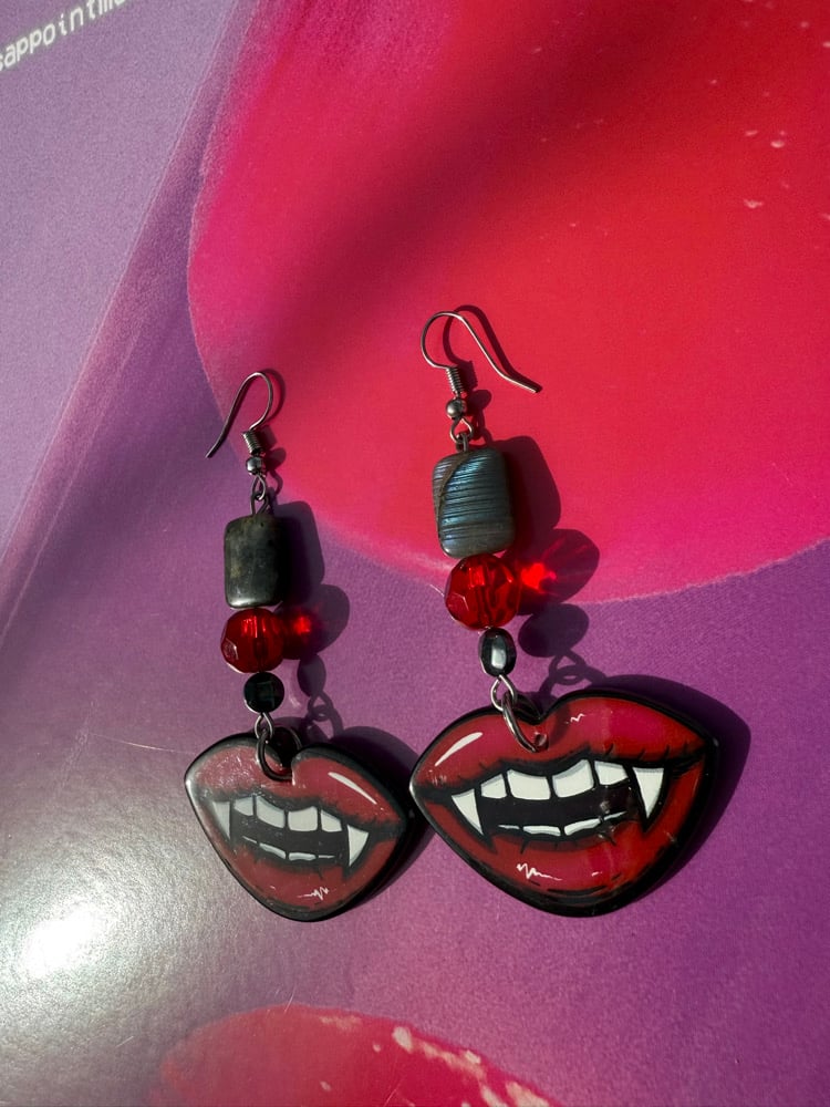 Image of Red lip fang earrings 💋✨🖤