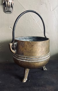 Image 3 of Incroyable chaudron, Haute époque, 17ème/ 18ème siècle! en bronze massif.