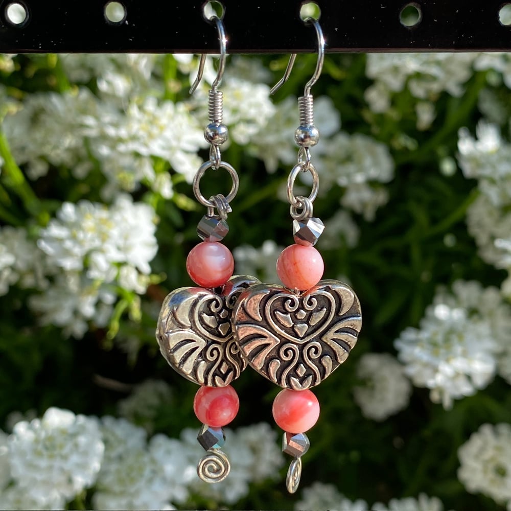 Image of bubblegum heart earrings 