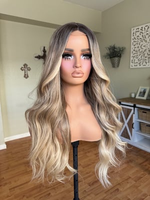 Image of Delia (ready to ship)