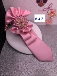 Image 22 of Classy Diva Tie Necklace