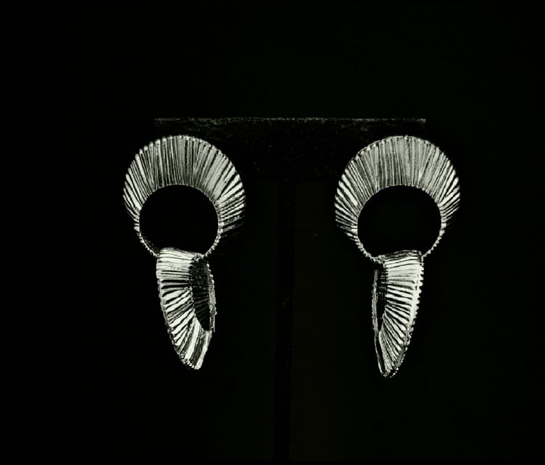 Image of Silver Double Circle Ridged Pierced Earrings 