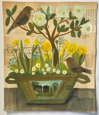 Image 1 of Roses and wildflowers in a green garden dish