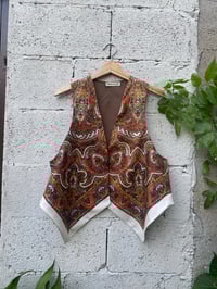 Image 1 of Chaleco feito a man. FOLIADA 135. Talla L
