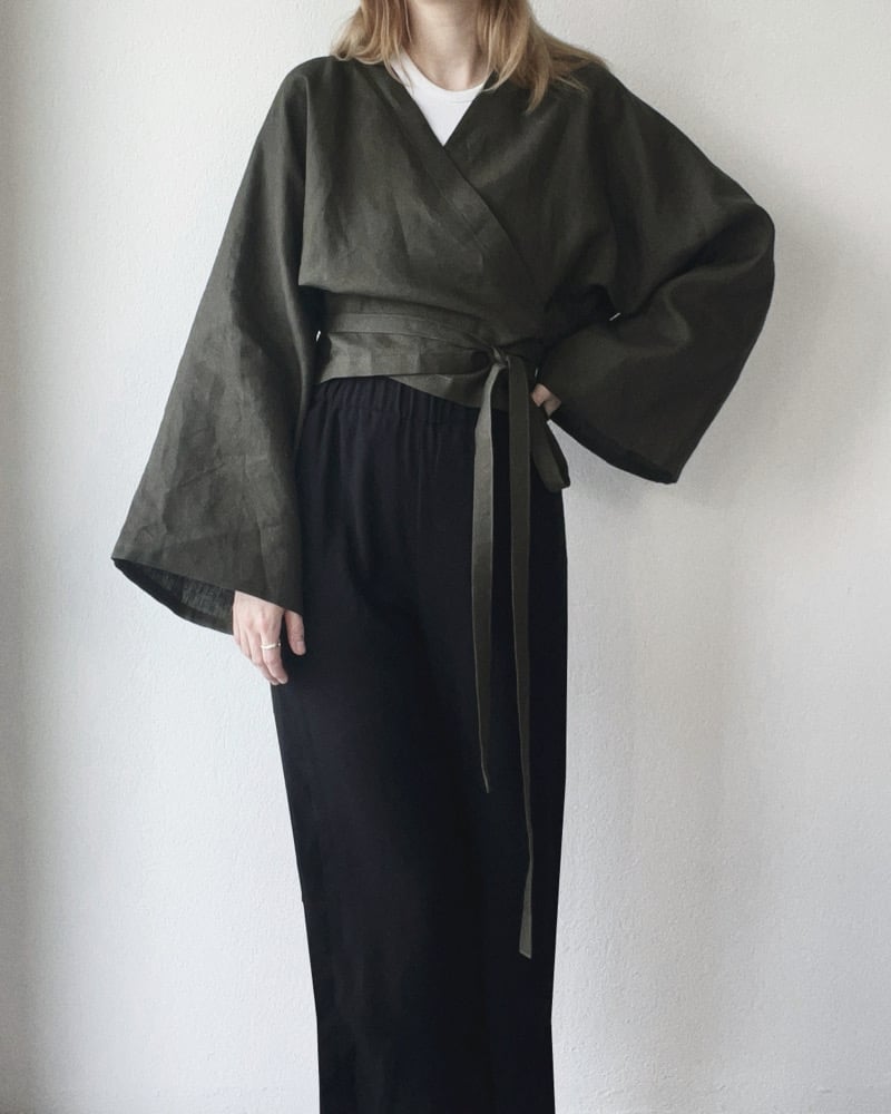 Image of n a n o v o  wrap top 001 / 100% linen 
