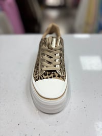 Image 6 of Louisa Trainer