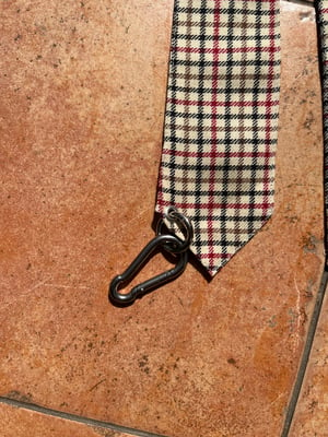 NARROW CHECK CARABINER 