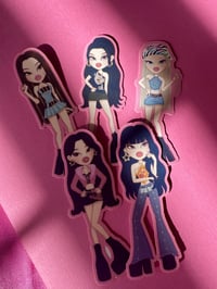 Image 2 of (g)i-dle 'queencard' bratz-inspired stickers.