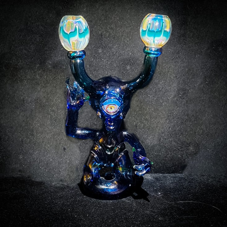 Image of Salt Glass Collab w/ Matt A Glass Alien Rig