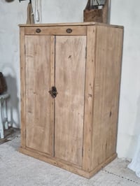 Image 2 of Le buffet d'atelier 