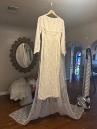 Image 9 of 1960s Dramatic Lace Cape