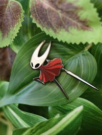 Hornet pin
