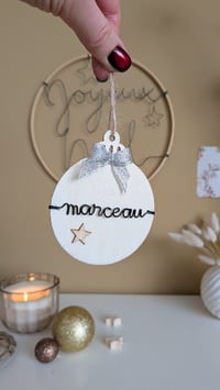 Image 5 of Boule de Noël en bois personnalisée 