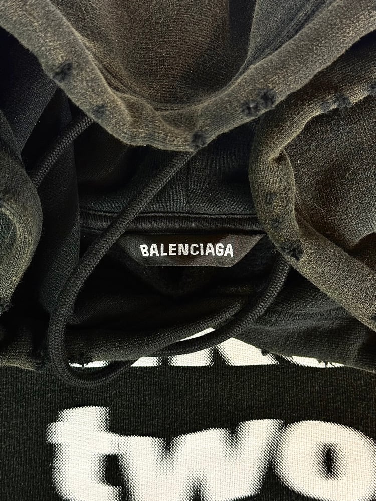 Image of Balenciaga AW20 1 like 2 likes 3 likes 4