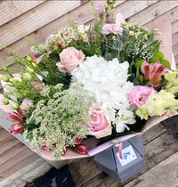 Image 9 of Mothers Day Pale Pinks 🌸