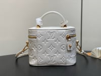 Image 12 of ĻV Vanity Case