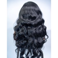 Image 4 of DIVA| 26” BODY WAVE 13 X 4 FAKE SCALP LACE FRONT WIG 