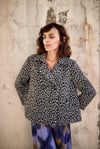 EVASÉE JACKET IN GREY AND BROWN ANIMAL PRINT