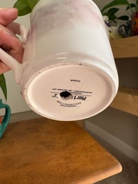 Image 4 of Hoya Chouke in Giraffe Mug