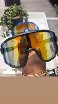 Image 2 of Oversized reflect shades