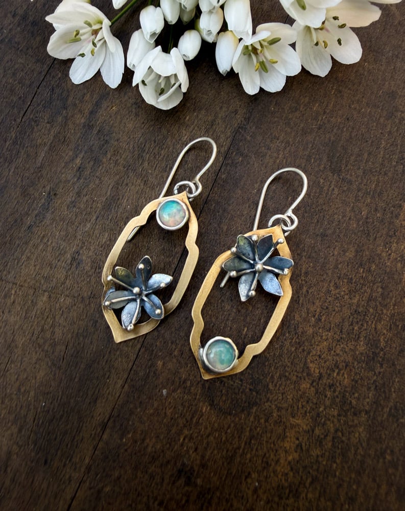 Image of Starlight on Emerisa White Asymmetrical Earrings