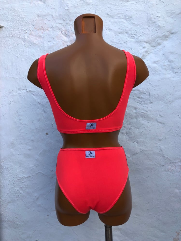 Image of Bikini alto Negro-Mandarina