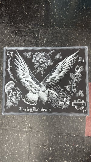Image of Black and white Harley sheet 2017 