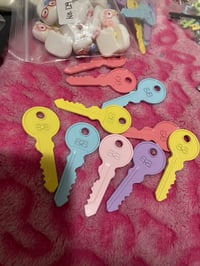 Image 1 of Key chamrs