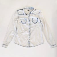 Image 1 of Women’ Charlotte Russe White/Denim Blue Washed Long Sleeve Snap Closure Top