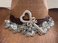 Image 4 of 2 Tone Brown Cowboy Hat Bead & Heart Key Band