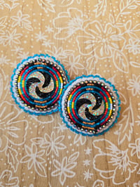 Swirl rhinestone earring 