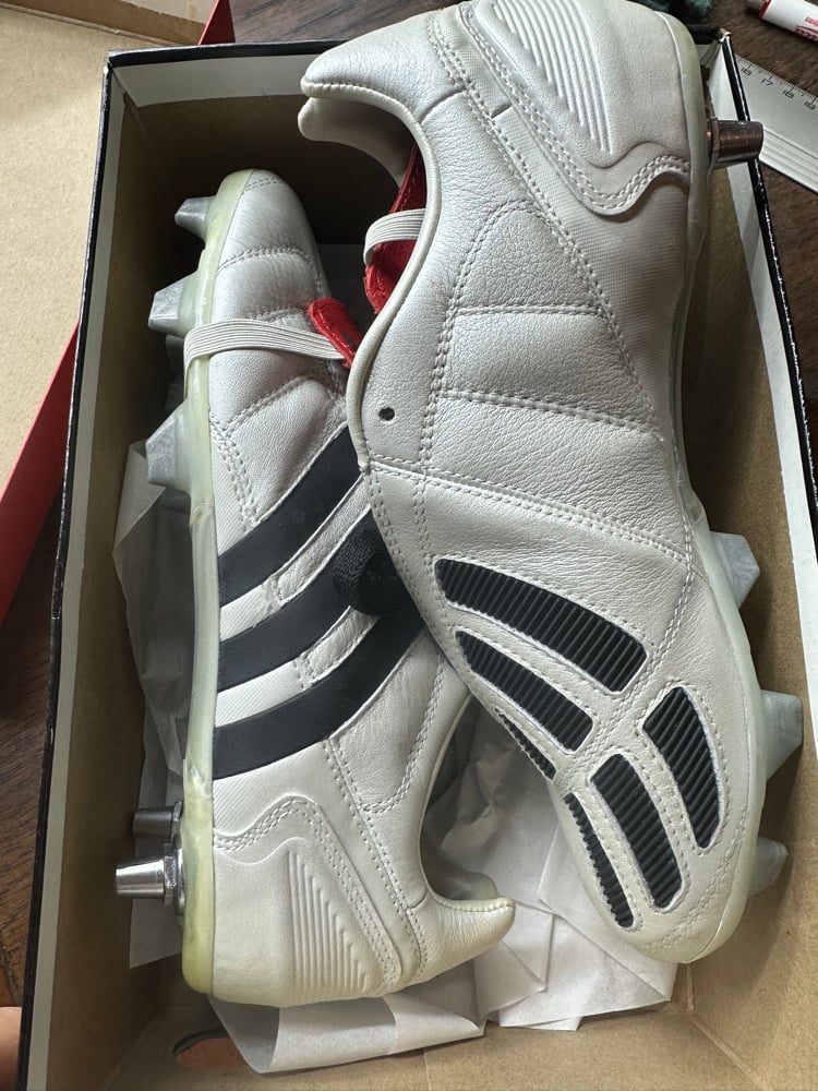 Image of Adidas predator manic LUNAR SG