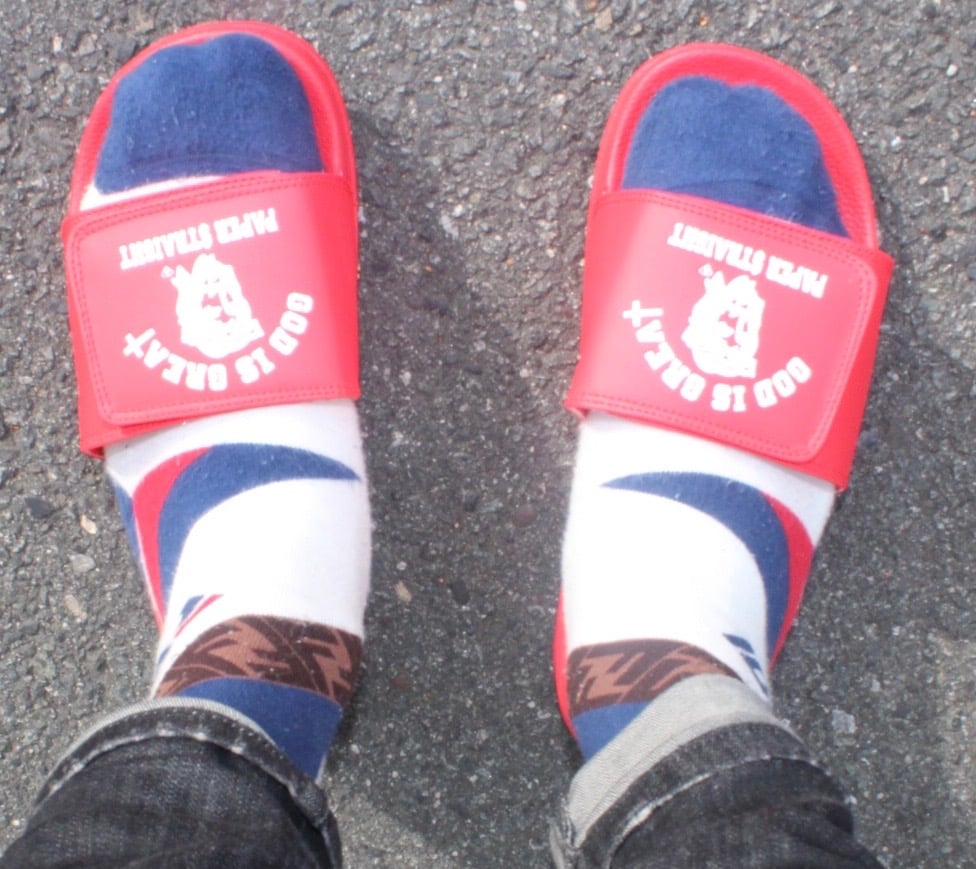 Image of GIGPS RED LOGO SLIPPERS